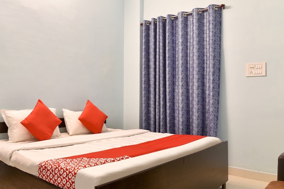 OYO 70835 Vidhya Palace, Hoshangabad Road, Bhopal