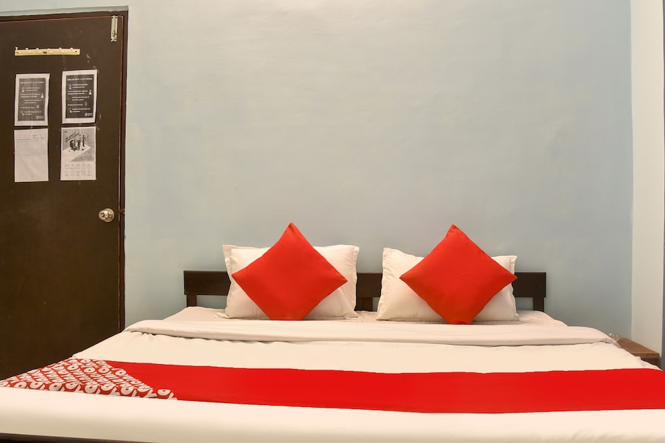 OYO 70835 Vidhya Palace, Hoshangabad Road, Bhopal