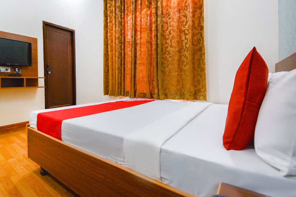 OYO Hotel Shiva Palace, Dehradun Railway Station, Dehradun