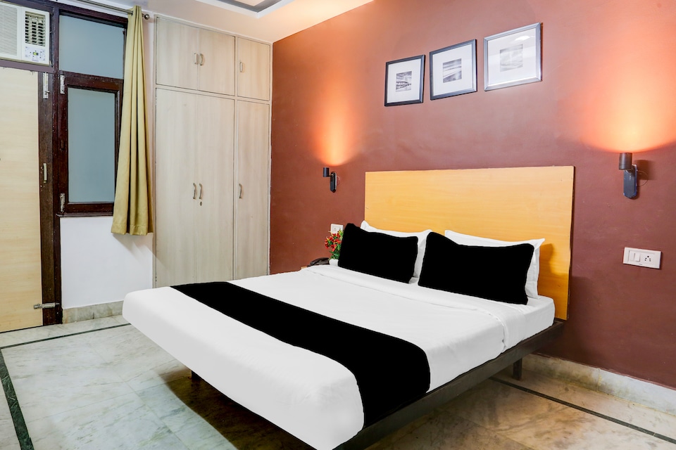 Super Hotel O East Punjabi Bagh Near Metro Station, Paschim Vihar Delhi, Delhi