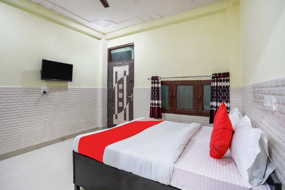 OYO Dream Valley, Greater Noida, Noida