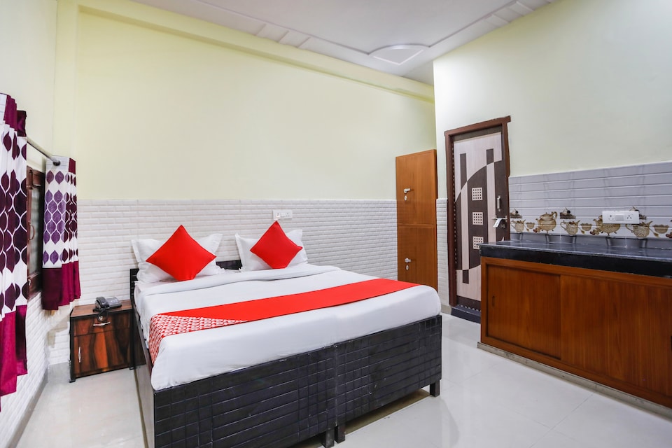 OYO Dream Valley, Greater Noida, Noida