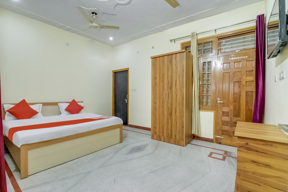 OYO 70912 Ratan Inn, Airport Lucknow, Lucknow