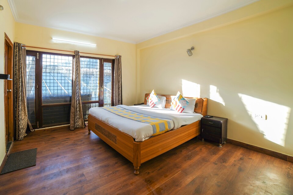 OYO Home 70918 You & Me Blissful Stay, Mall Road Nainital, Nainital