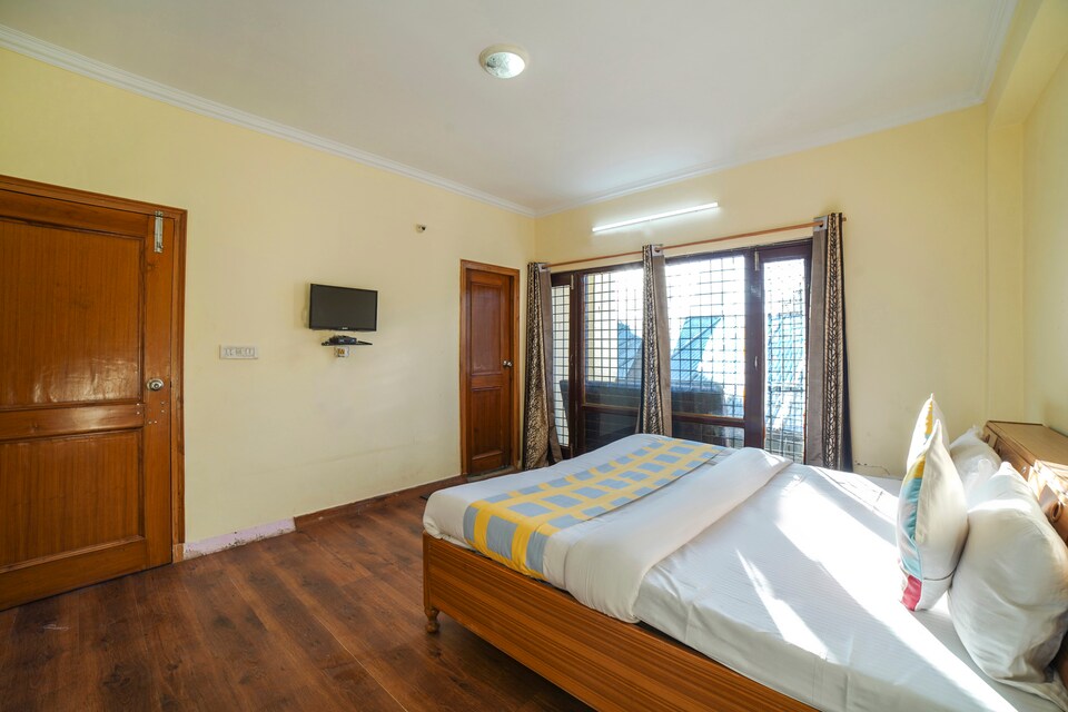 OYO Home 70918 You & Me Blissful Stay, Mall Road Nainital, Nainital
