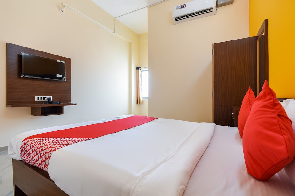 OYO 70920 Hotel New Poorvi Residency, Hospet, Hospet
