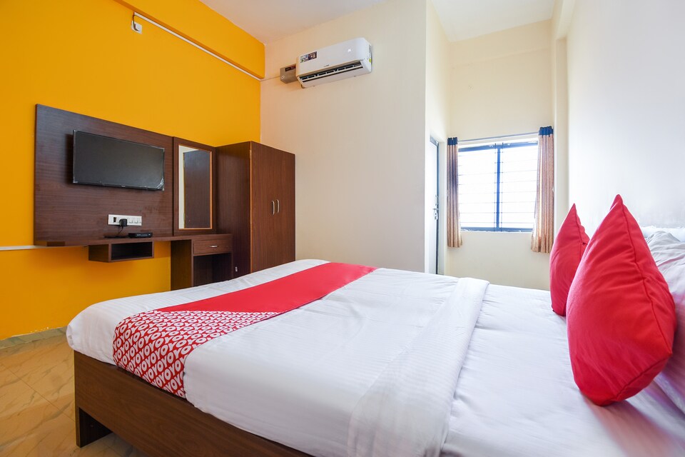 OYO 70920 Hotel New Poorvi Residency, Hospet, Hospet
