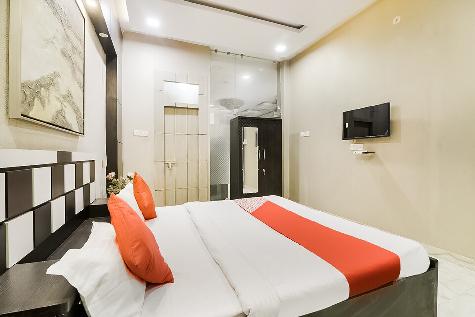 OYO 70922 Crystal Homestay , Faizabad Road, Lucknow