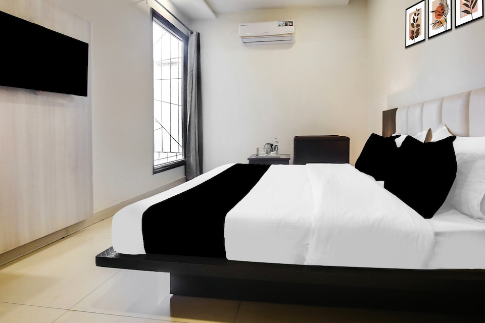 Super Collection O Amritsar Near Railway Station, Queens Road Amritsar, Amritsar