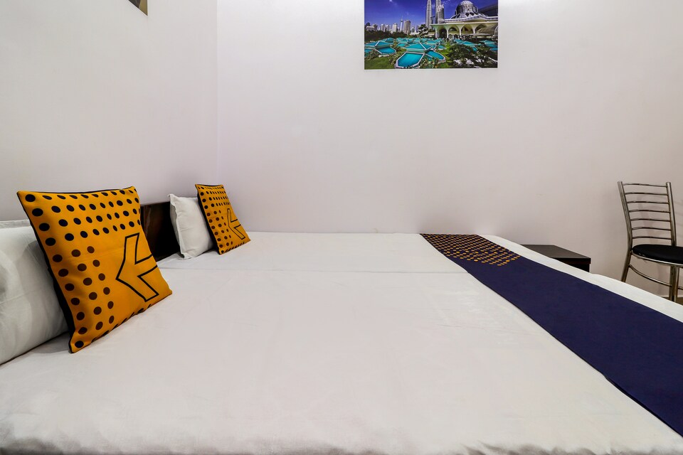 SPOT ON 70947 HOTEL SAURABH INN, SGPGI Lucknow, Lucknow