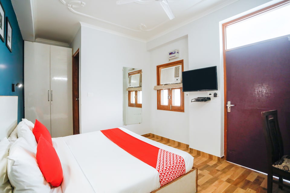  Live as NOD1052, Noida Stadium, Noida