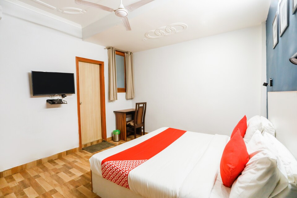  Live as NOD1052, Noida Stadium, Noida