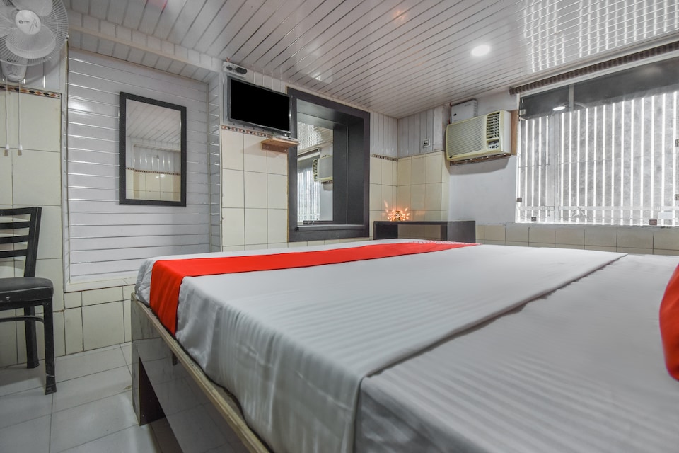 OYO 70985 Hotel Mayur, Ludhiana Railway Station, Ludhiana