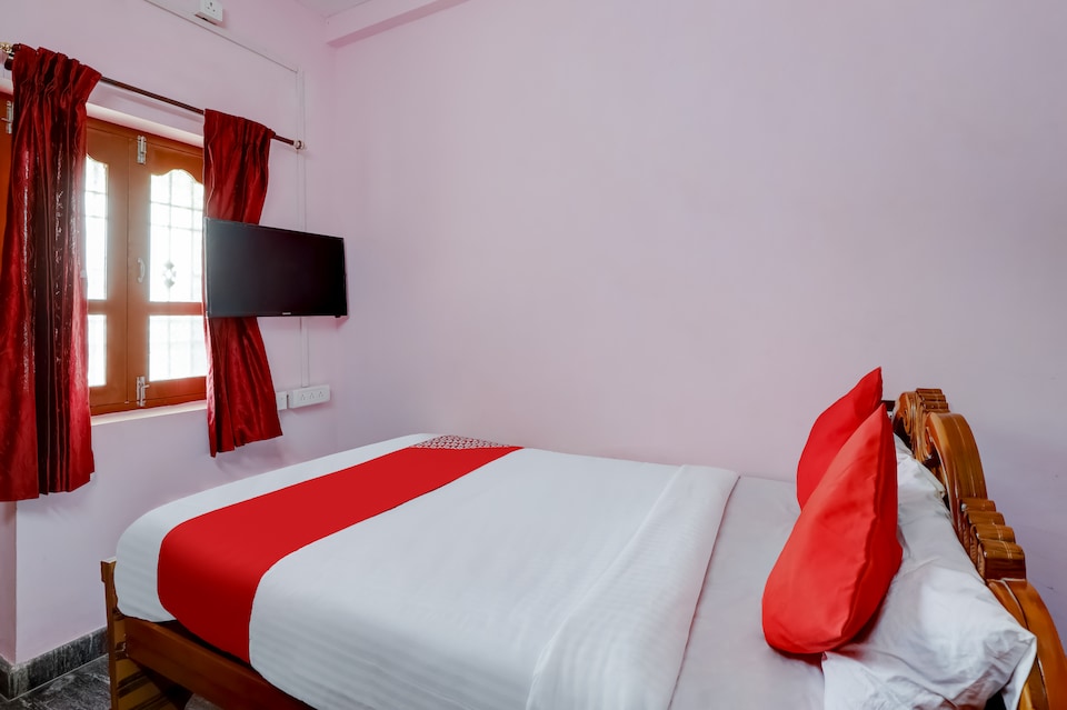 OYO 70986 Abi Plaza, Dharmapuri, Salem
