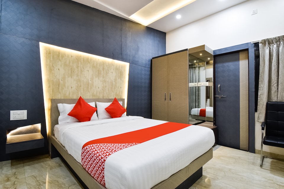 OYO 70990 Hotel Blue Diamond, CA road Gandhibagh Road, Nagpur