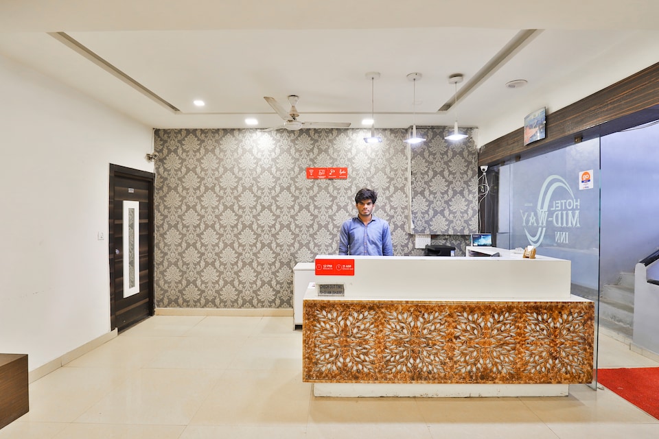 OYO 5904 Hotel Midway Inn, Sector 16 Gandhinagar, Gandhinagar