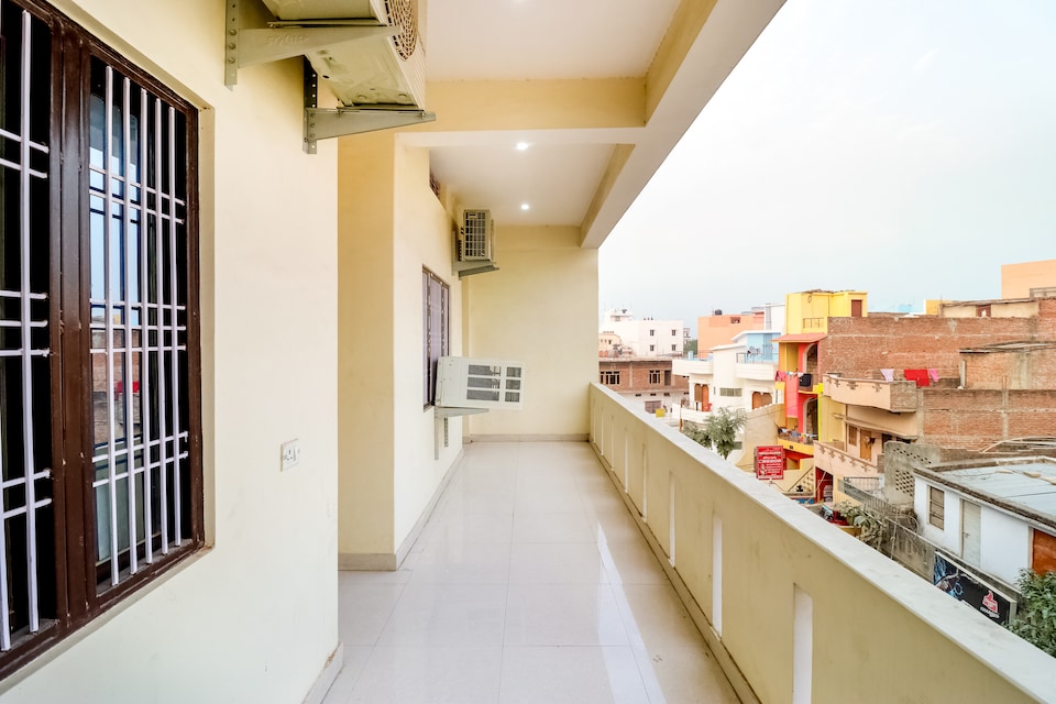 Hotel O Saraswati Inn, Lanka, Varanasi