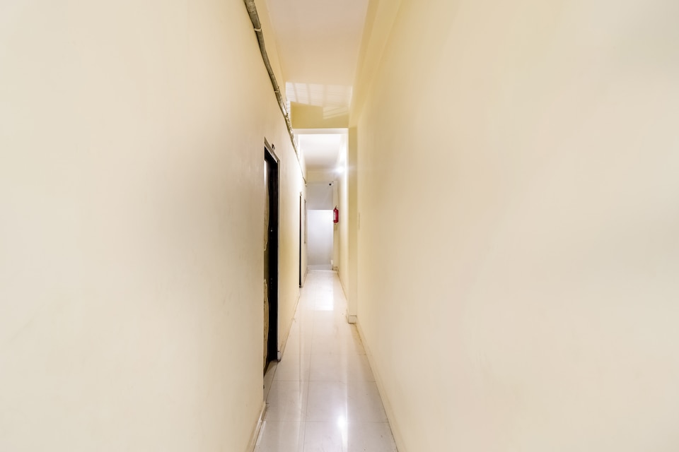 Hotel O Saraswati Inn, Lanka, Varanasi