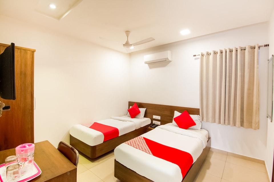 OYO Vasudha Residency, Ramaraopet Kakinada, Kakinada