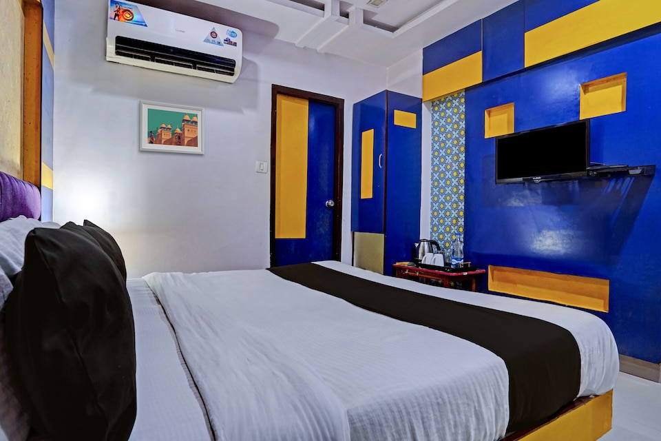 OYO Flagship Hotel Sagar Palace, Ashram Road Ahmedabad, Ahmedabad