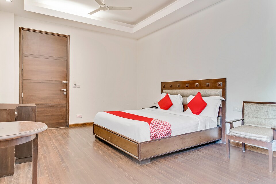 OYO Flagship 5912 Sikanderpur, Golf Course Road, Gurgaon