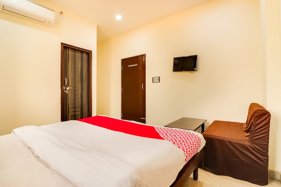 OYO 71091 New Golden Palace, Kanpur Road Lucknow, Lucknow