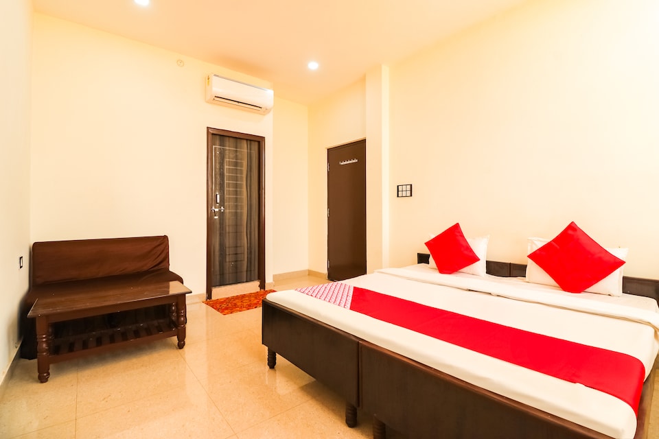 OYO 71091 New Golden Palace, Kanpur Road Lucknow, Lucknow