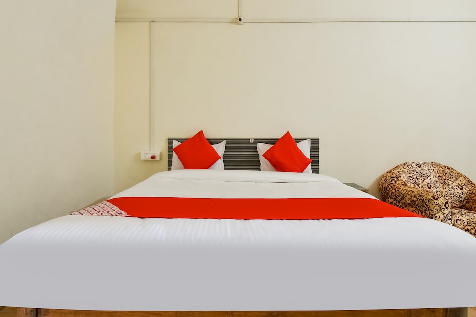 OYO 71092 Raj Laxmi Hotel & Lodging, Waluj, Aurangabad