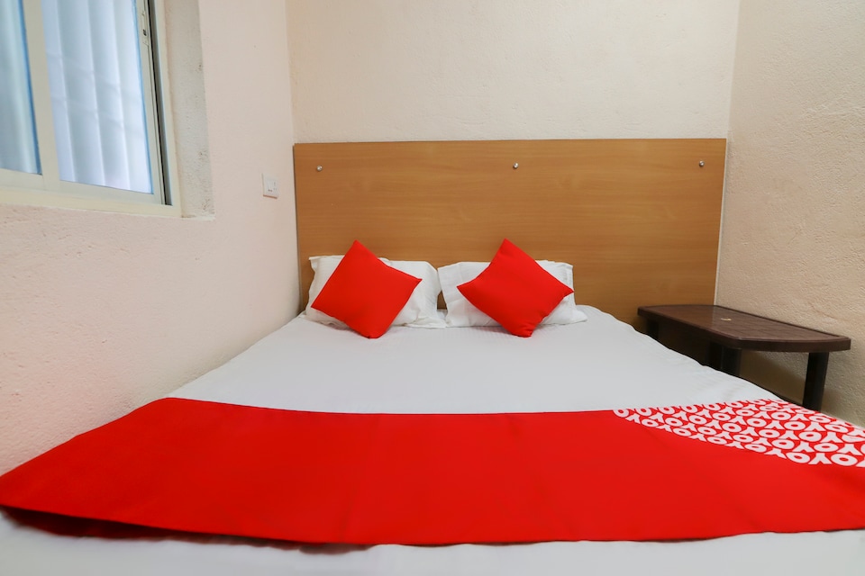 OYO 71103 Oxy Classic Lalpur, Firayalal, Ranchi