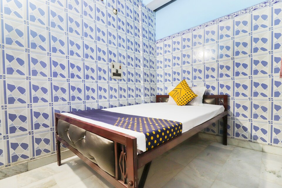 SPOT ON 71107 Hotel Gopal Ji, Aligarh, Aligarh