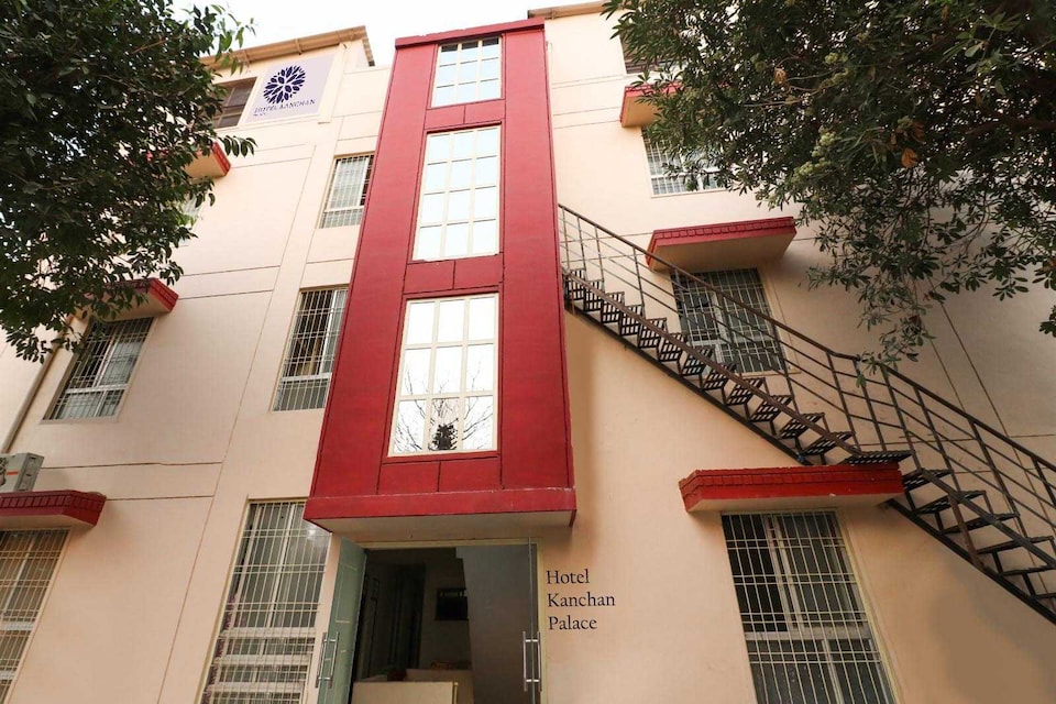 OYO Flagship KANCHAN PALACE, City Centre, Gwalior