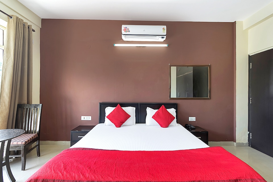 OYO 5919 Hotel Rajvansh Palace, Cyber City, Gurgaon