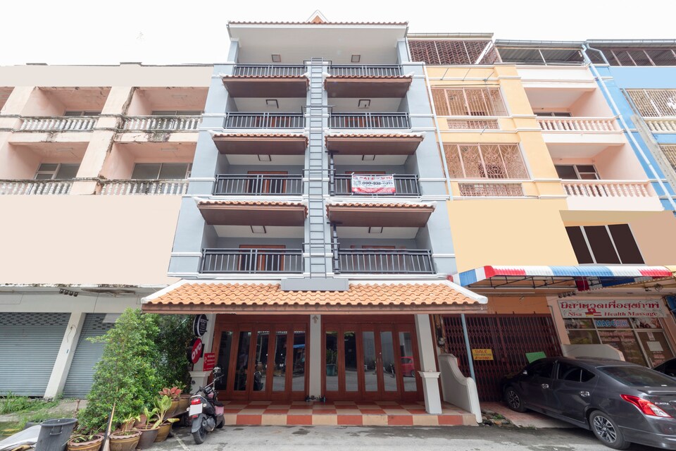 OYO 772 Mercy Place, Jomtien Beach P0, Pattaya