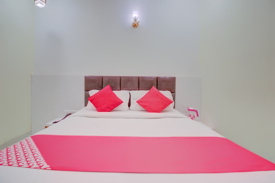 OYO 71128 Hotel Sanjary, South Mumbai, Mumbai