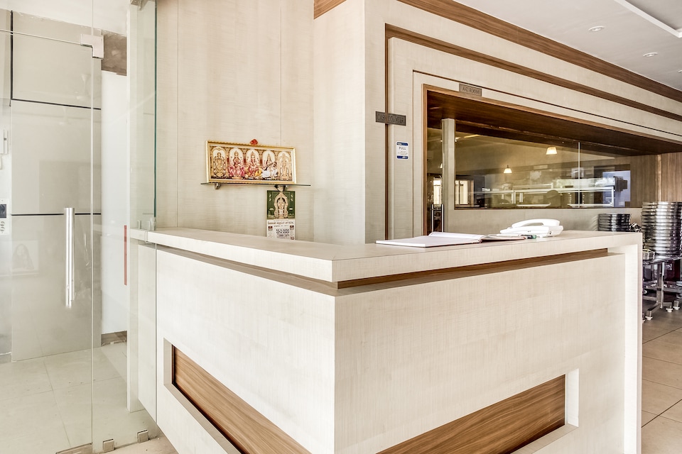 Capital O 71132 Hotel Velavan, Thoothukudi City center, Tuticorin