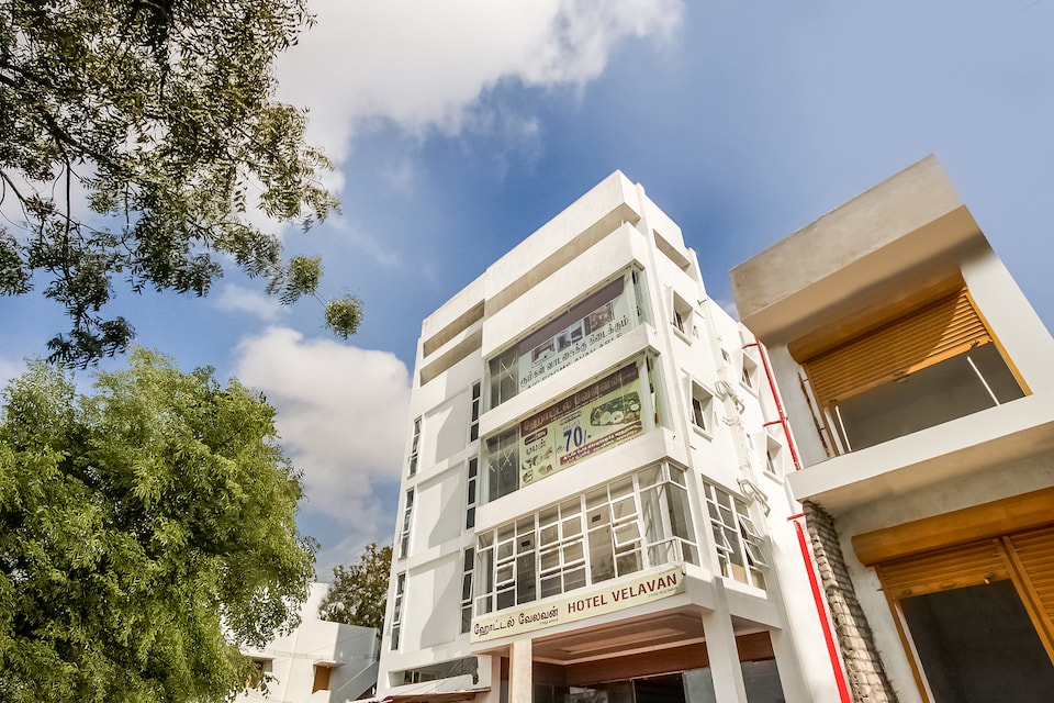 Capital O 71132 Hotel Velavan, Thoothukudi City center, Tuticorin