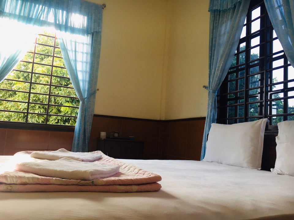 OYO 977 Minh Duc Guest House, Phu Hoi, Hue