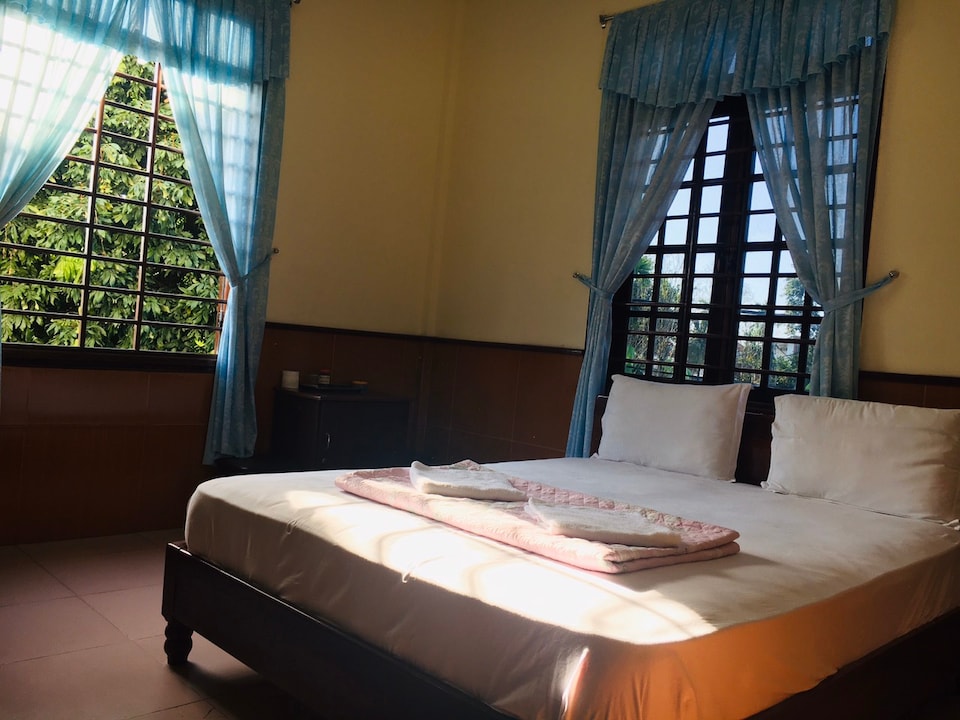 OYO 977 Minh Duc Guest House, Phu Hoi, Hue