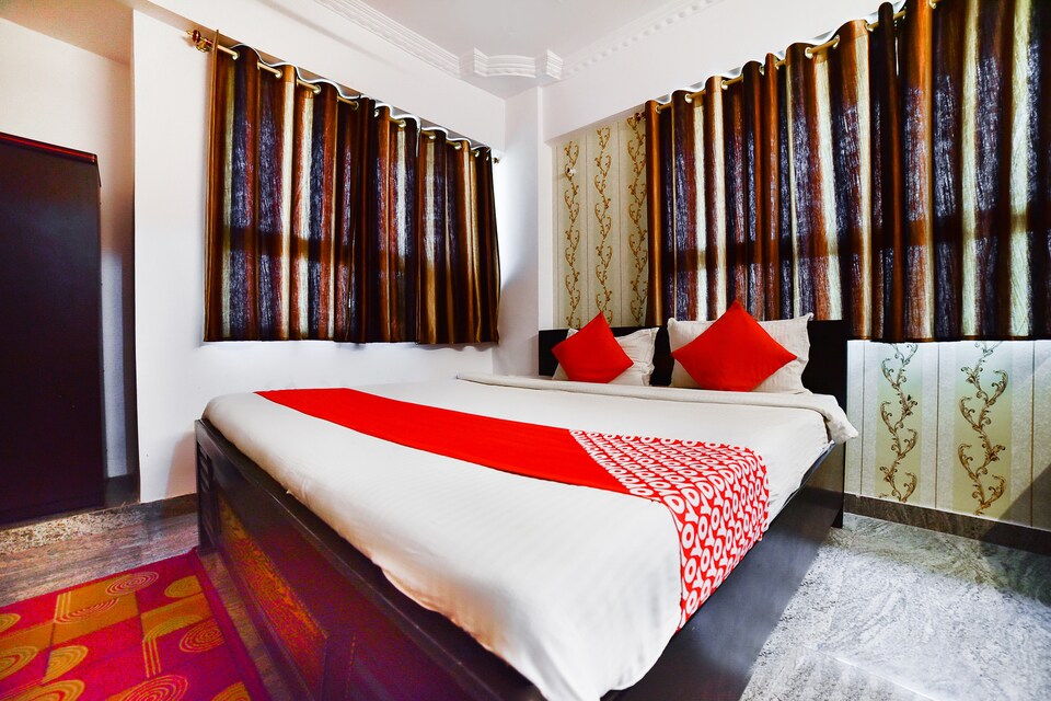 OYO 71134 Ezen Residency, Income Tax Circle, Patna