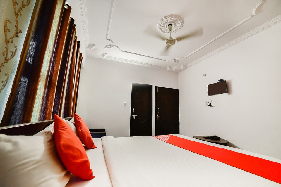 OYO 71134 Ezen Residency, Income Tax Circle, Patna