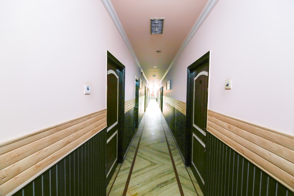 OYO 71145 Kanak Palace, Corporate Complex, Agra