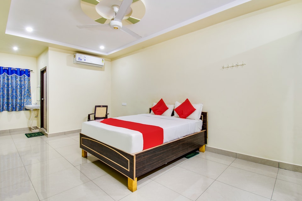 OYO 71150 Santosh Grand, Guntur, Guntur