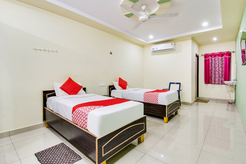 OYO 71150 Santosh Grand, Guntur, Guntur