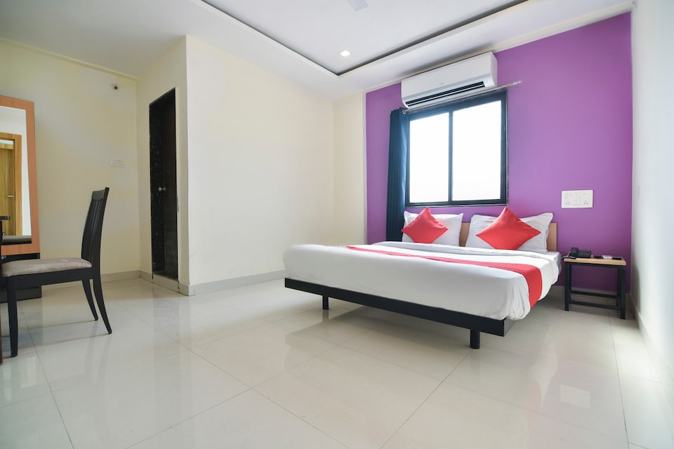 OYO 71151 Hotel 7 Treats, Keshav Nagar, Pune