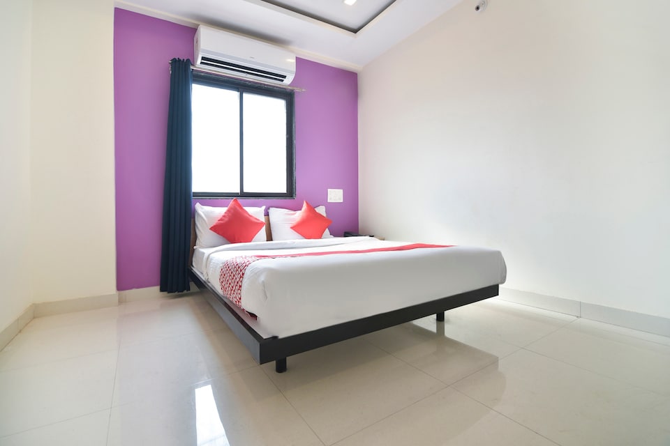 OYO 71151 Hotel 7 Treats, Keshav Nagar, Pune