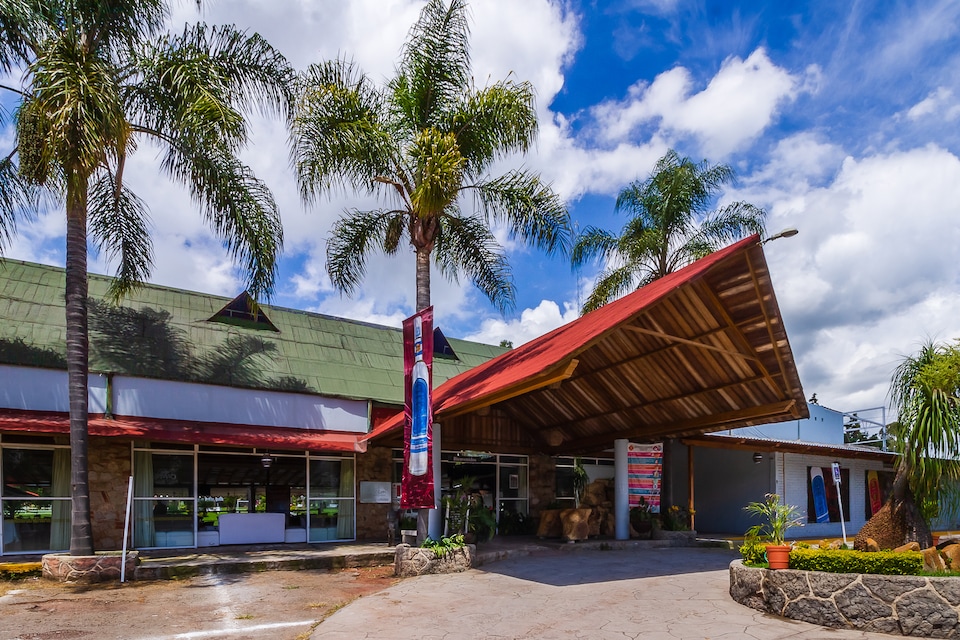 Collection O Hacienda Coyotes, Zapotlanejo, JAL, Zapotlanejo