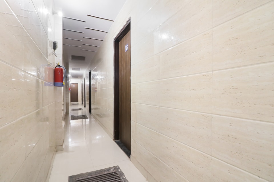 Hotel O Mayur Palace, North Delhi, Delhi