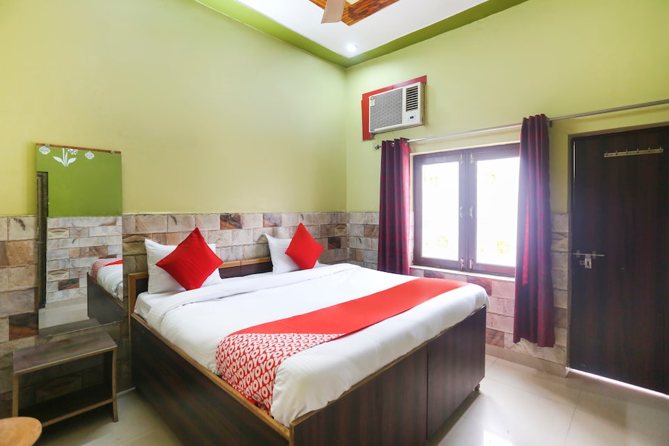 OYO Flagship 71188 Hotel Sawan, Meerut, Meerut