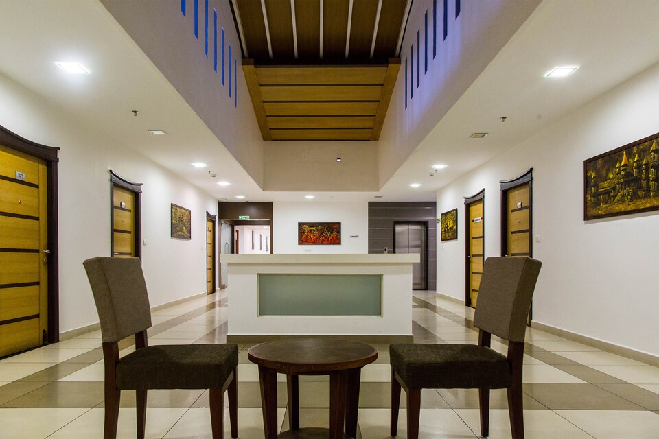 OYO 5925 Hotel Aswathy, Ankamaly Airport Kochi, Kochi