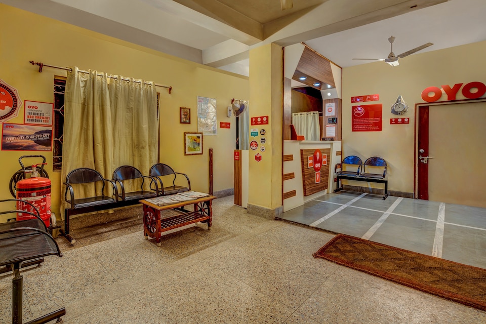 OYO Flagship 5930 Dum Dum, VIP Road Kolkata, Kolkata